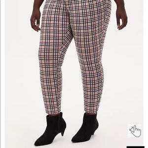 Torrid -STUDIO SIGNATURE STRETCH LIGHT TAUPE PLAID DOUBLE KNIT ANKLE SKINNY PANT